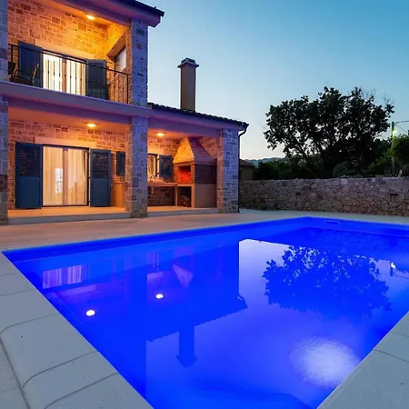 Banovi בית נופש *