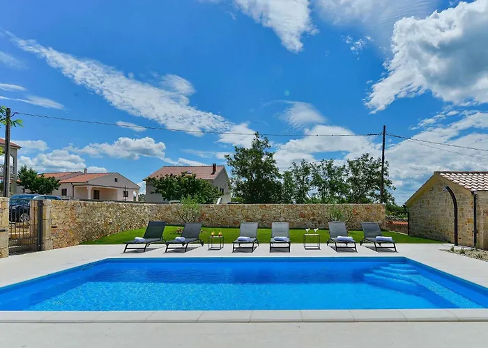 Banovi Dom wakacyjny Zadar