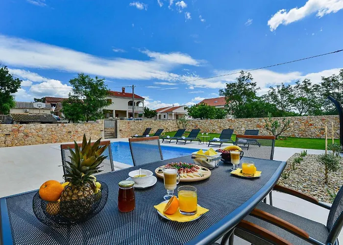 Dom wakacyjny Banovi *